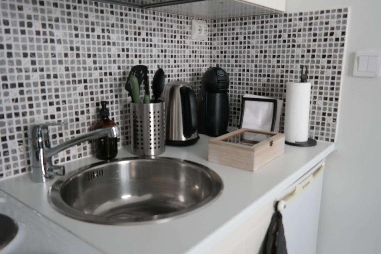 Modern Equipped Studio In Vibrant Kallio, Near Transit & Dining Spots هلسنكي المظهر الخارجي الصورة